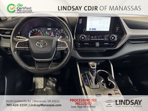 Used 2023 Toyota Highlander LE FWD image 21