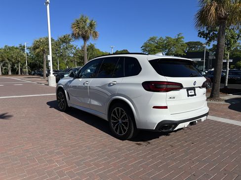 Used 2021 BMW X5 xDrive40i w/ M Sport Package image 8