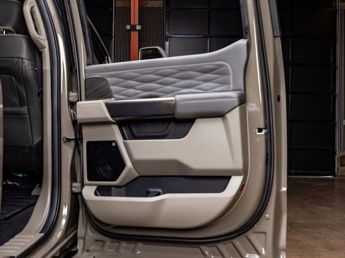 Used 2026 Ford F450 Platinum w/ Platinum Plus Package image 37