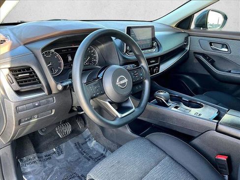 Used 2023 Nissan Rogue SV image 14