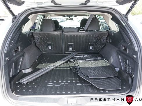 Used 2025 Subaru Outback Premium AWD/4WD image 36