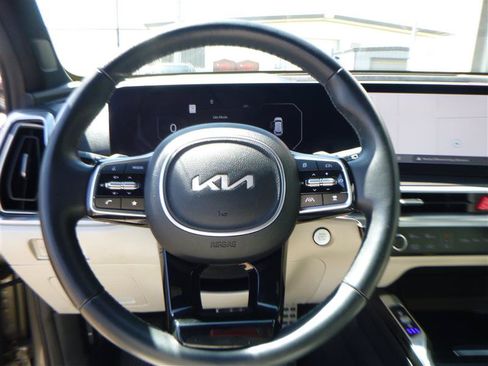 Used 2025 Kia Sorento SX Prestige AWD/4WD image 13