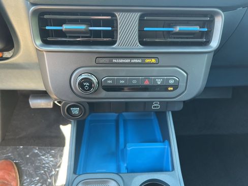 New 2025 Ford Maverick XLT w/ XLT Luxury Package image 19