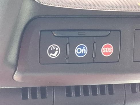 Used 2023 Chevrolet Colorado ZR2 image 18