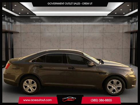 Used 2017 Ford Taurus Police Interceptor AWD image 5