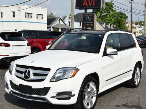Used 2015 Mercedes-Benz GLK 350 4MATIC image 2