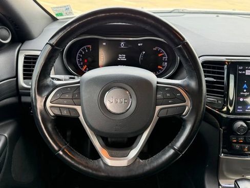 Used 2020 Jeep Grand Cherokee Altitude image 17