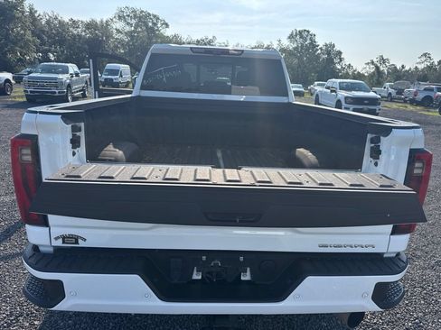Used 2024 GMC Sierra 2500 Denali w/ Denali Reserve Package AWD/4WD image 14