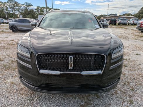 Used 2022 Lincoln Nautilus Reserve w/ Equipment Group 201A image 9