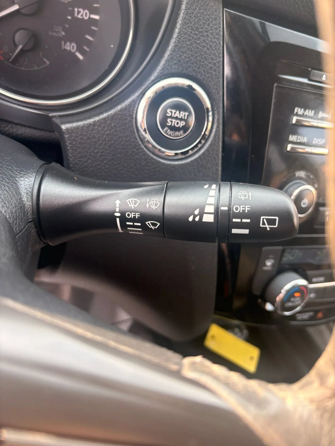 Used 2017 Nissan Rogue SV FWD image 18