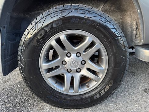 Used 2007 Toyota Sequoia Limited image 19