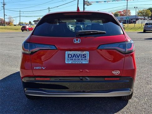 Certified 2025 Honda HR-V EX-L image 5