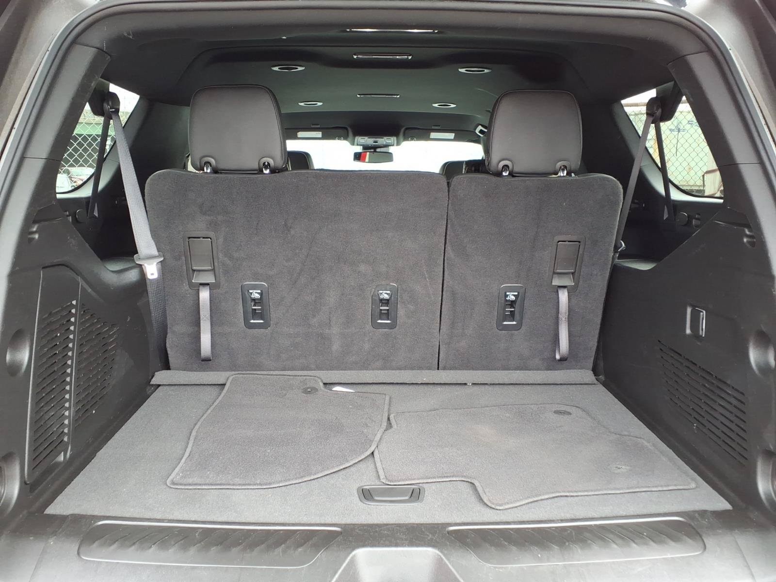 Used 2024 GMC Yukon XL SLT AWD/4WD image 14