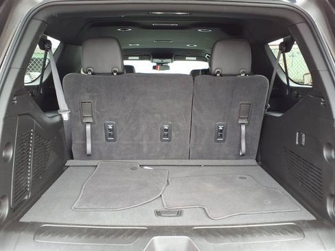 Used 2024 GMC Yukon XL SLT AWD/4WD image 14