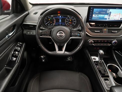 Used 2023 Nissan Altima 2.5 SV w/ SV Premium Package image 24