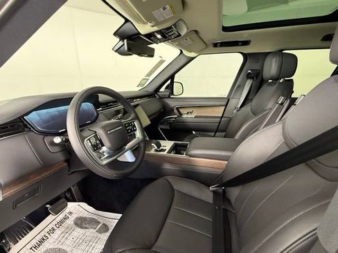 New 2026 Land Rover Range Rover SE image 5
