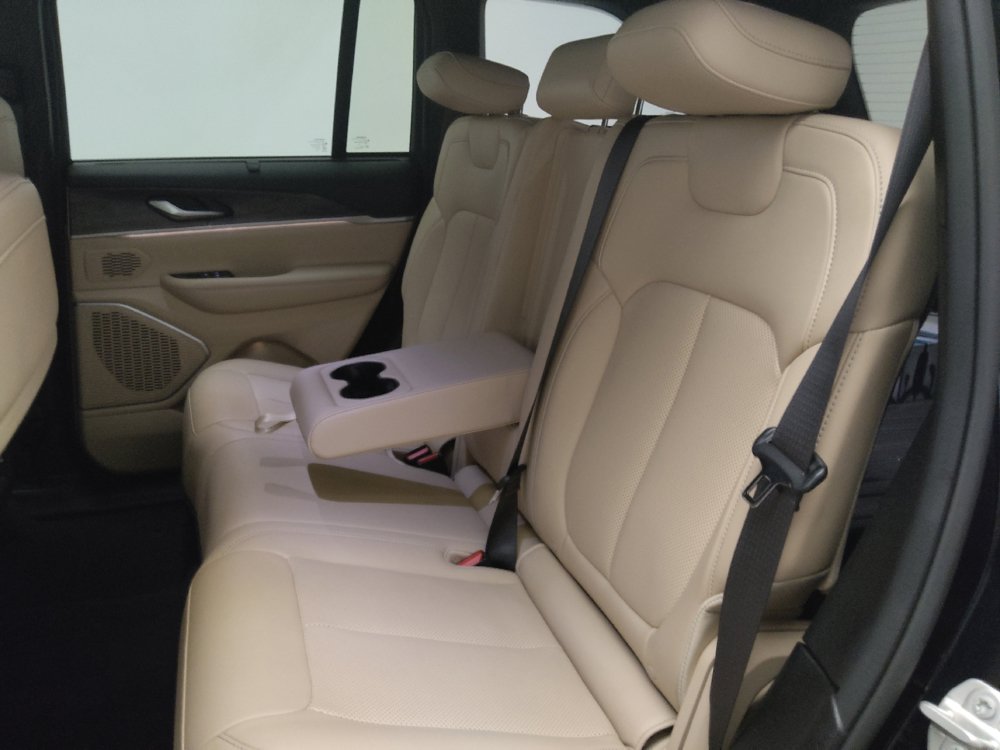 Used 2023 Jeep Grand Cherokee 4WD 4xe w/ Luxury Tech Group II image 18