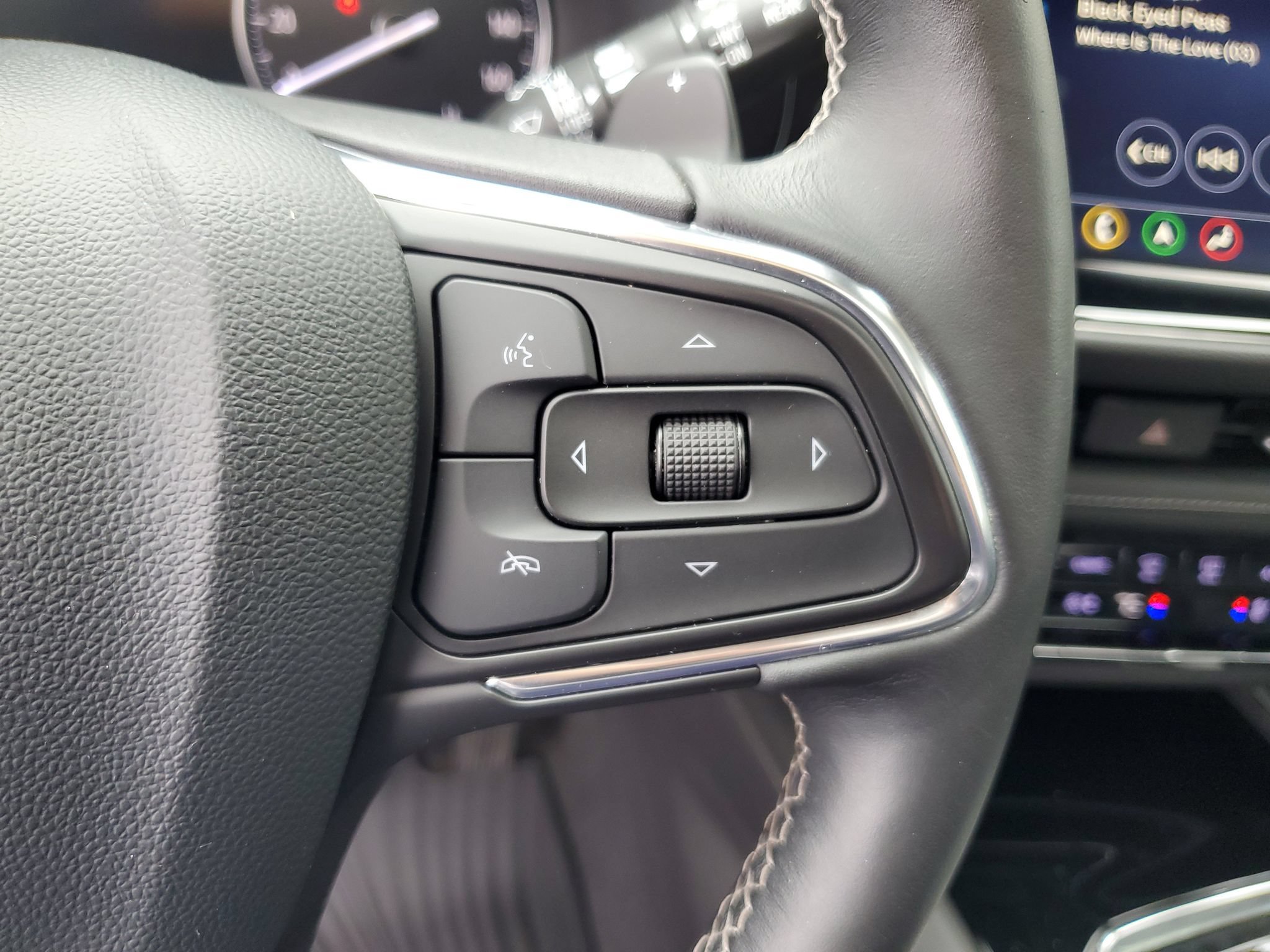 Used 2021 Buick Envision Avenir AWD/4WD image 24