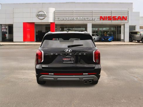 Used 2025 Hyundai Palisade Limited image 4