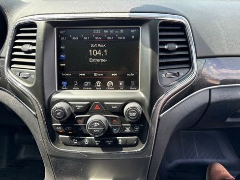 Used 2017 Jeep Grand Cherokee Trailhawk AWD/4WD image 9