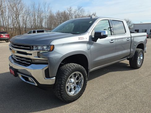 Used 2022 Chevrolet Silverado 1500 LTZ w/ Z71 Off-Road Package image 4