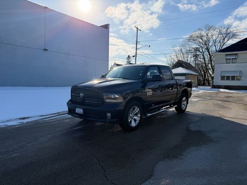 Used 2017 RAM 1500 Sport image 3