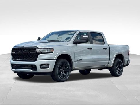 New 2026 RAM 1500 4x4 Crew Cab image 3