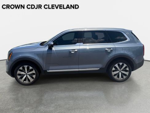 Used 2022 Kia Telluride S FWD image 2