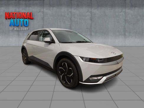 Used 2024 Hyundai Ioniq 5 SE RWD image 1