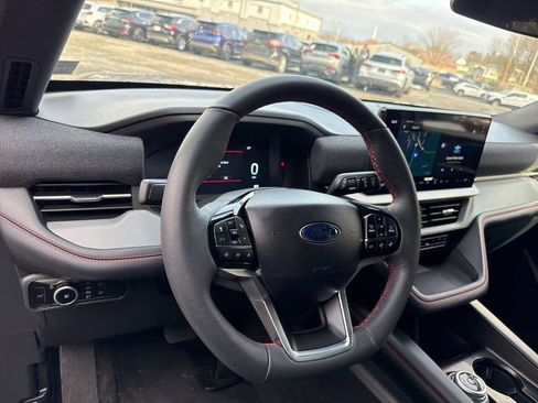 Used 2026 Ford Explorer ST-Line image 13