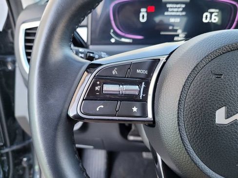 Certified 2025 Kia Seltos S FWD image 23