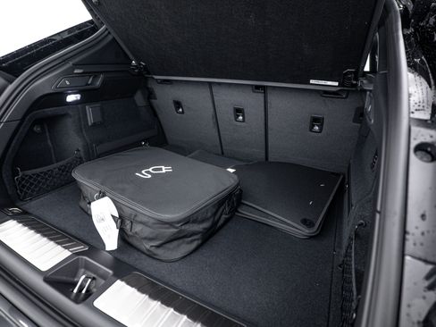 New 2025 Porsche Macan 4S Electric image 25