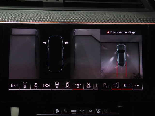 Used 2024 Audi Q8 e-tron Prestige AWD/4WD image 32