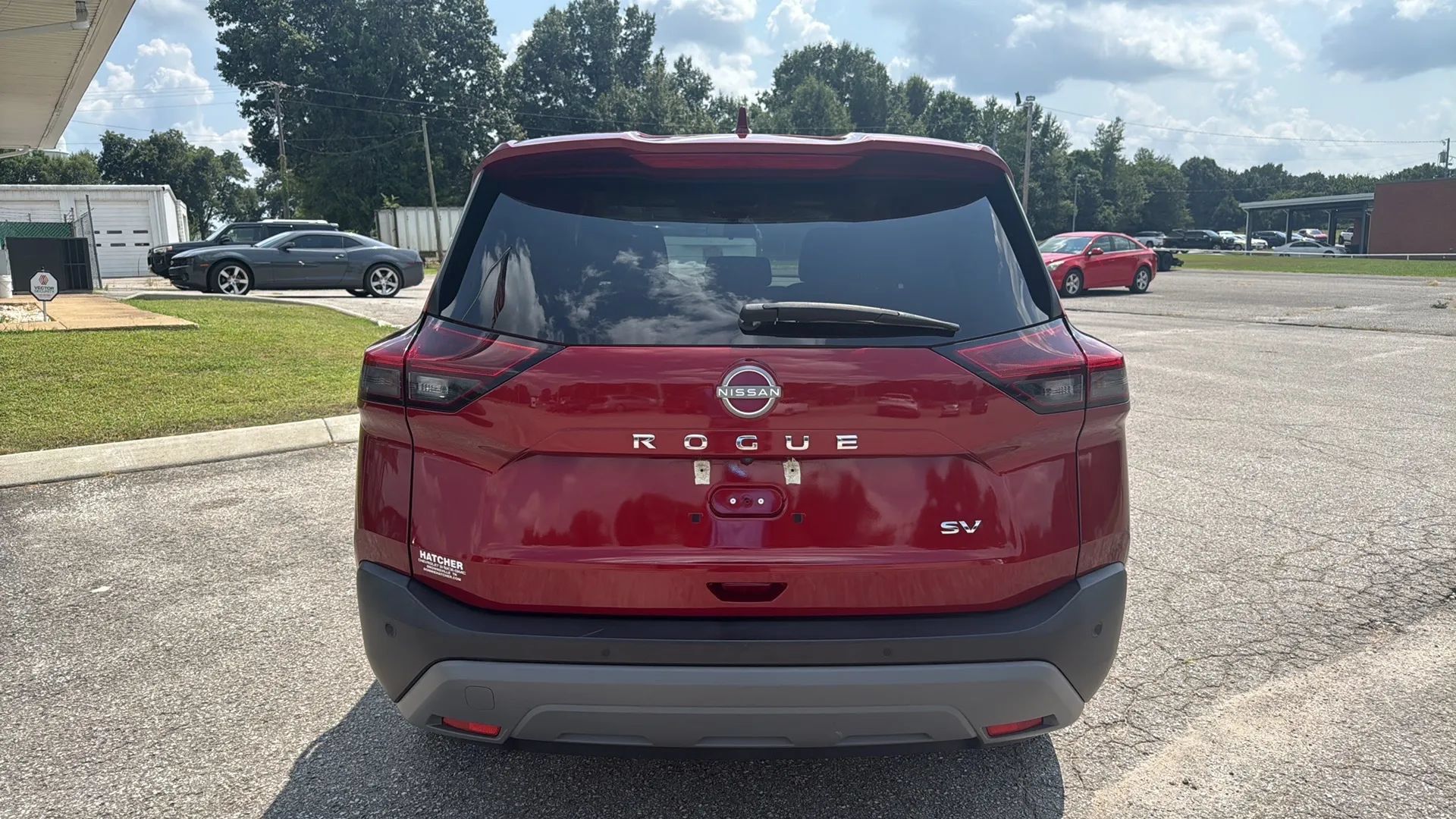 Used 2023 Nissan Rogue SV FWD image 4