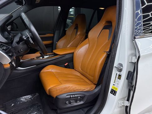 Used 2015 BMW X5 M image 15
