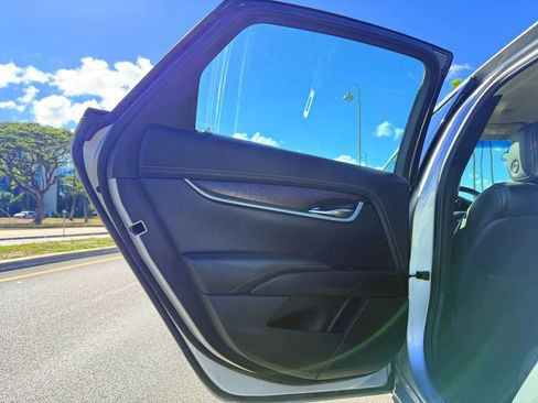 Used 2019 Cadillac XTS Luxury image 15