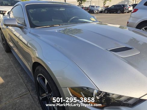 Used 2020 Ford Mustang Coupe RWD image 4