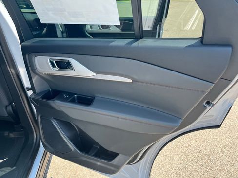 New 2026 Ford Explorer Active w/ Active Comfort Package RWD image 10