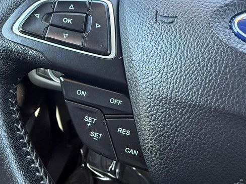 Used 2018 Ford Escape SE w/ SE Sport Appearance Package AWD/4WD image 29
