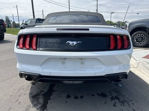 Used 2022 Ford Mustang Premium RWD image 4