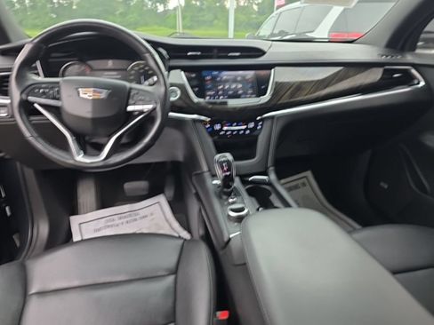 Used 2020 Cadillac XT6 Premium Luxury AWD/4WD image 14