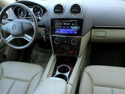 Used 2010 Mercedes-Benz GL 450 4MATIC image 18