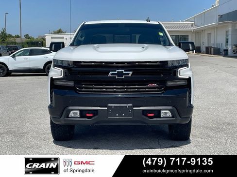Used 2021 Chevrolet Silverado 1500 LT Trail Boss w/ Convenience Package II AWD/4WD image 2