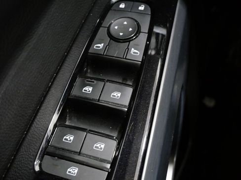 Used 2023 Nissan Pathfinder SL image 13