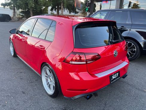 Used 2020 Volkswagen GTI SE image 8