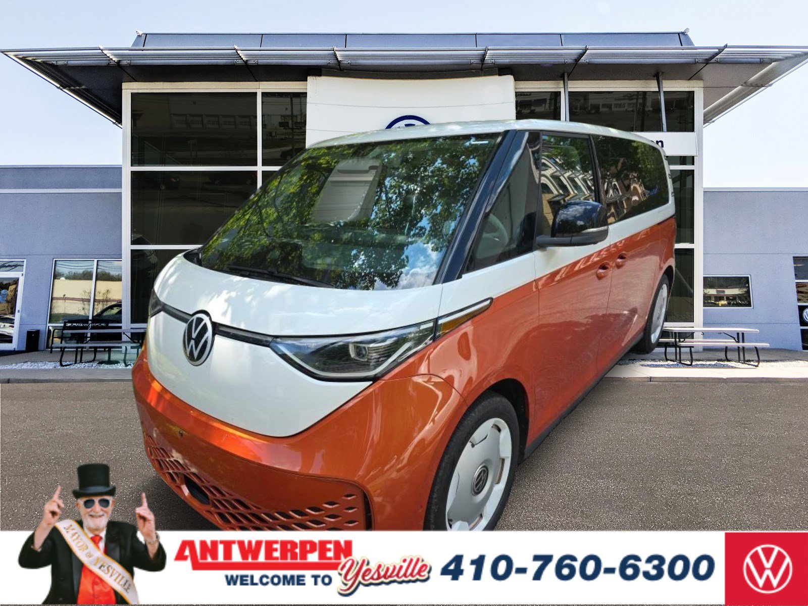 Used 2025 Volkswagen ID. Buzz 1st Edition w/ Cupholders Package AWD/4WD image 1