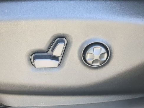 New 2026 Chrysler Pacifica Select FWD image 24