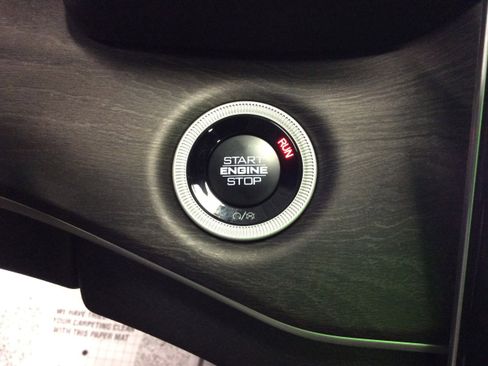 New 2025 Jeep Grand Cherokee Limited w/ Black Appearance Package image 25