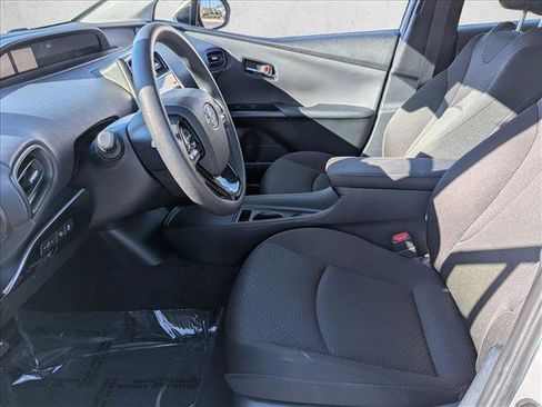 Used 2022 Toyota Prius LE image 14