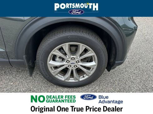 Used 2024 Ford Explorer XLT w/ Equipment Group 202A image 34
